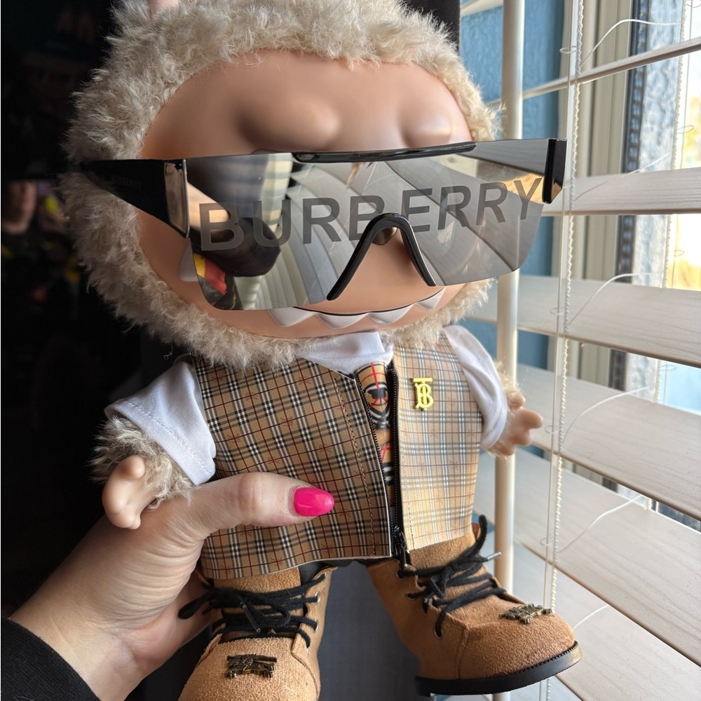 Plaid and brown outfit for 38cm labubu (Labubu not included)